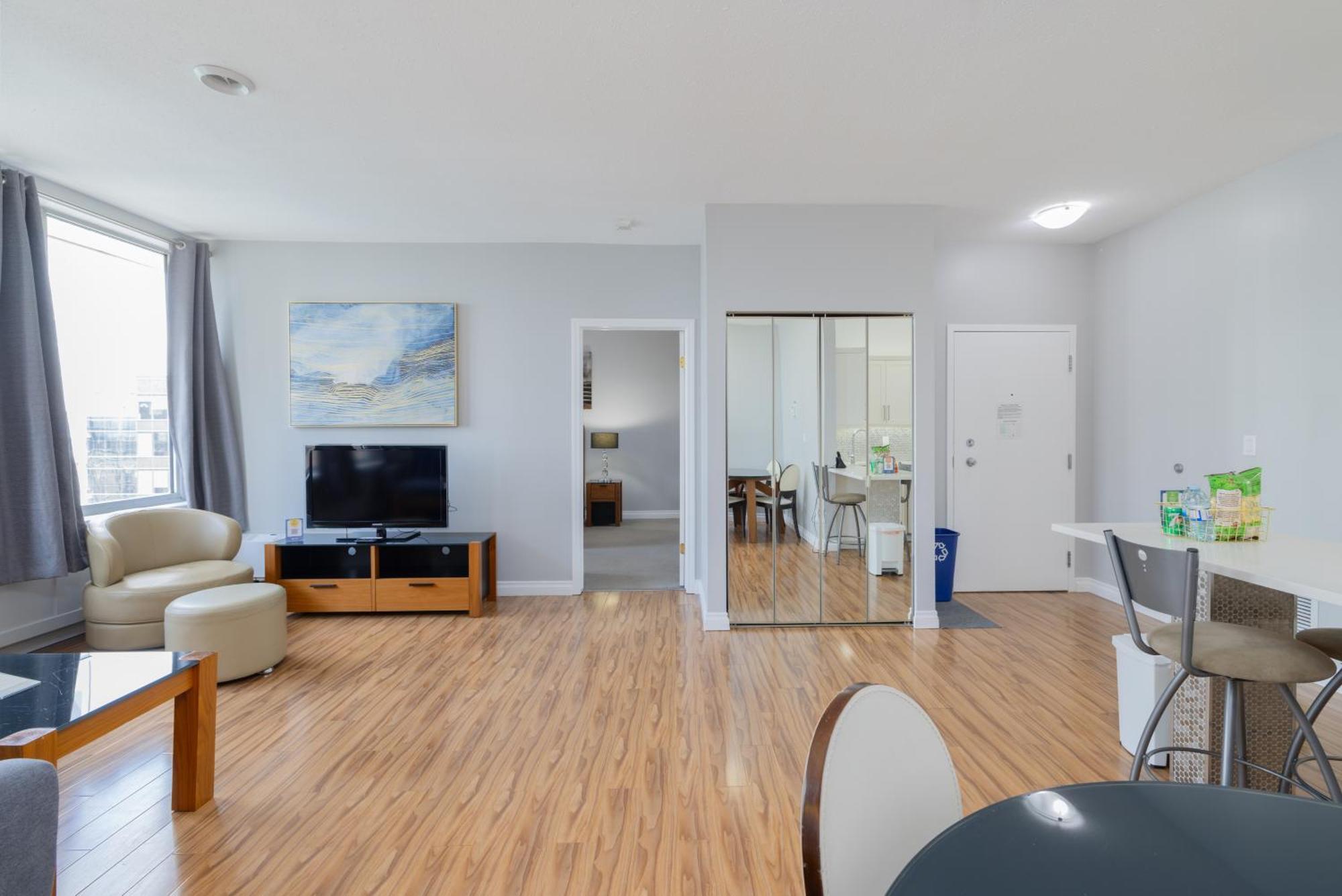 Obasa Suites @ The Hamilton Риджайна Екстериор снимка