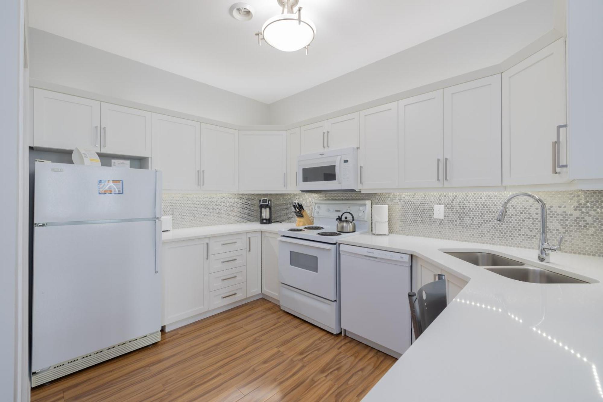 Obasa Suites @ The Hamilton Риджайна Екстериор снимка