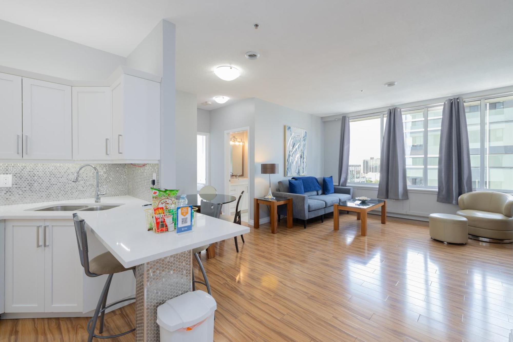 Obasa Suites @ The Hamilton Риджайна Екстериор снимка